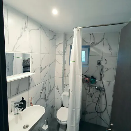 Relaxrooms Guest house *